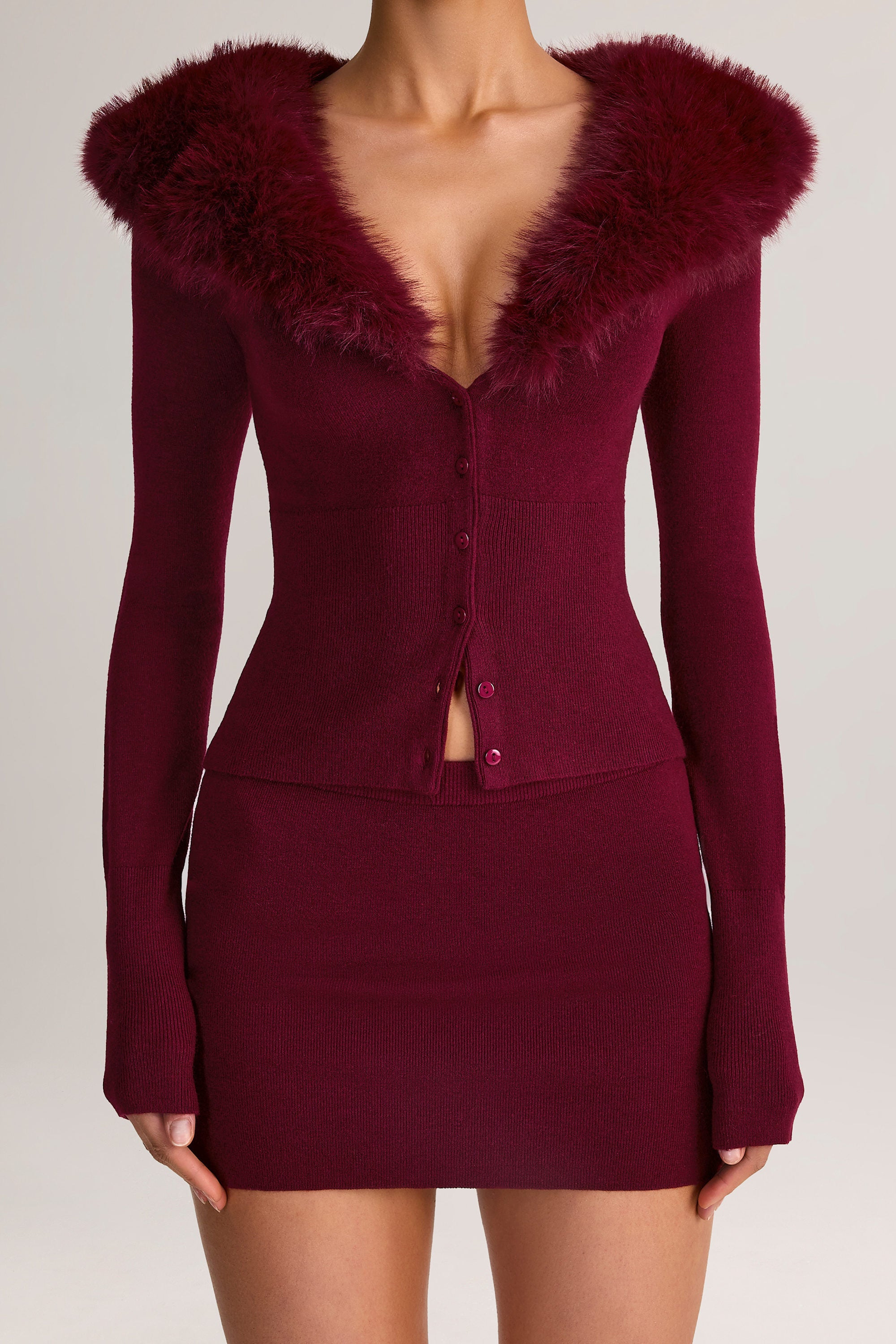 Knit Mid-Rise Mini Skirt in Wine